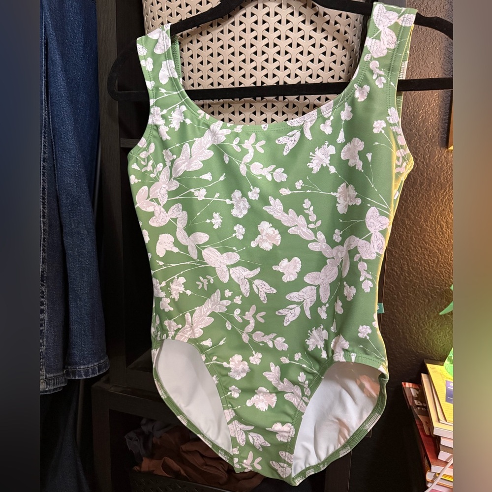 Floral Green Women's LUCKY LEO leotard ballet dance BRAND NEW